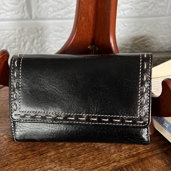 Fossil Handbags - Vintage Fossil Wallet